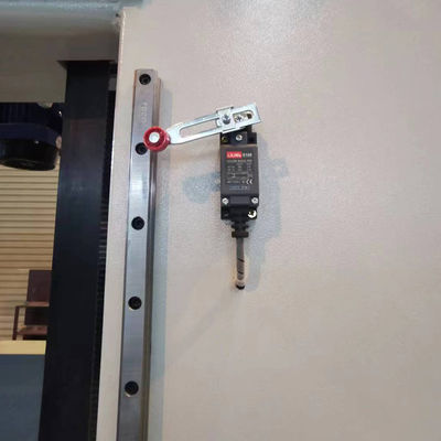 24. 10M/min CNC Oscillating Blade Foam Cutting For Furniture Automotive Packaging And Insulation Industries