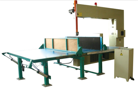 Industrial Vertical Foam Cutter For Sponge Mattress , Digital Cutting Machine
